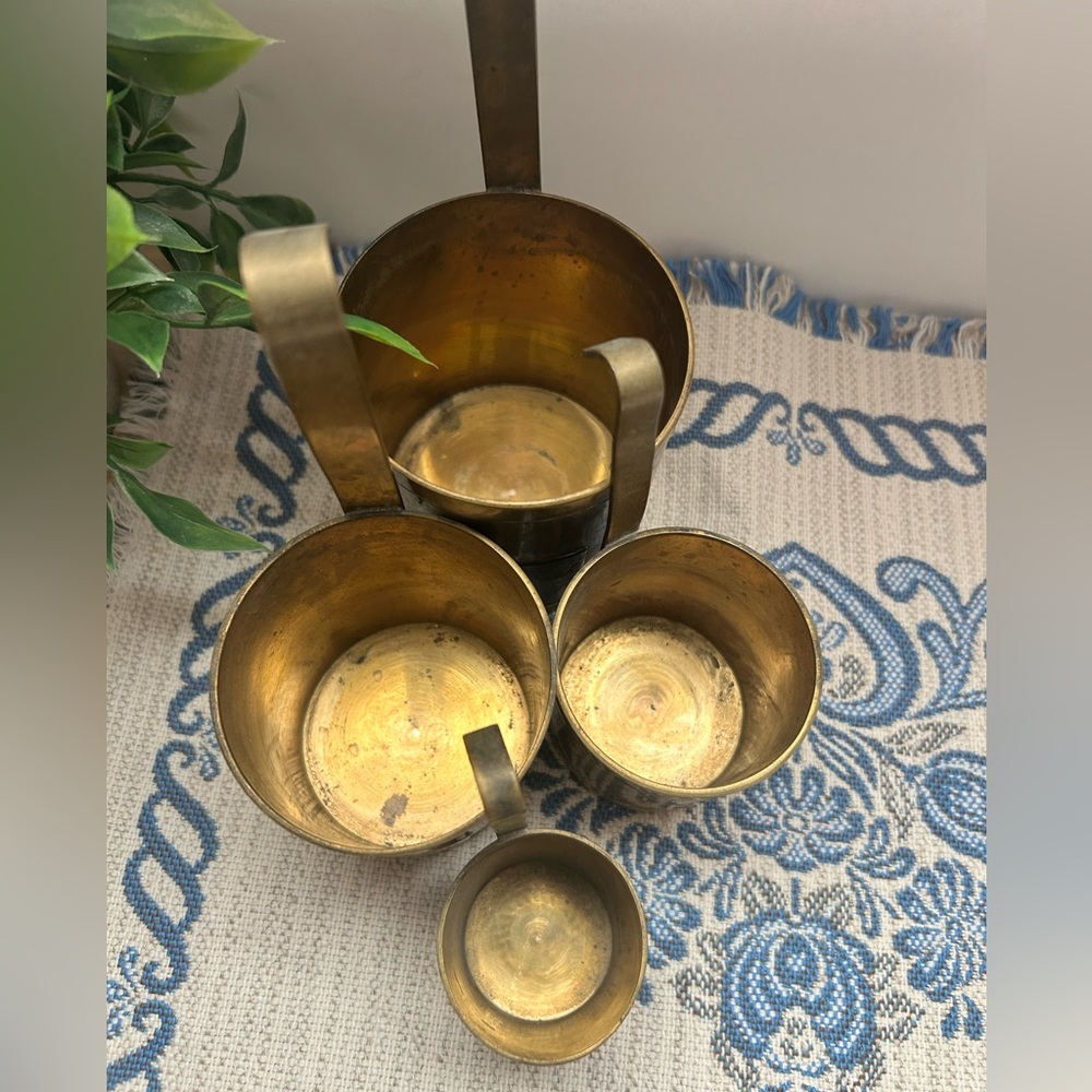 Antique Kitchen Milk Measures Set of 4 - Picture 4 of 9